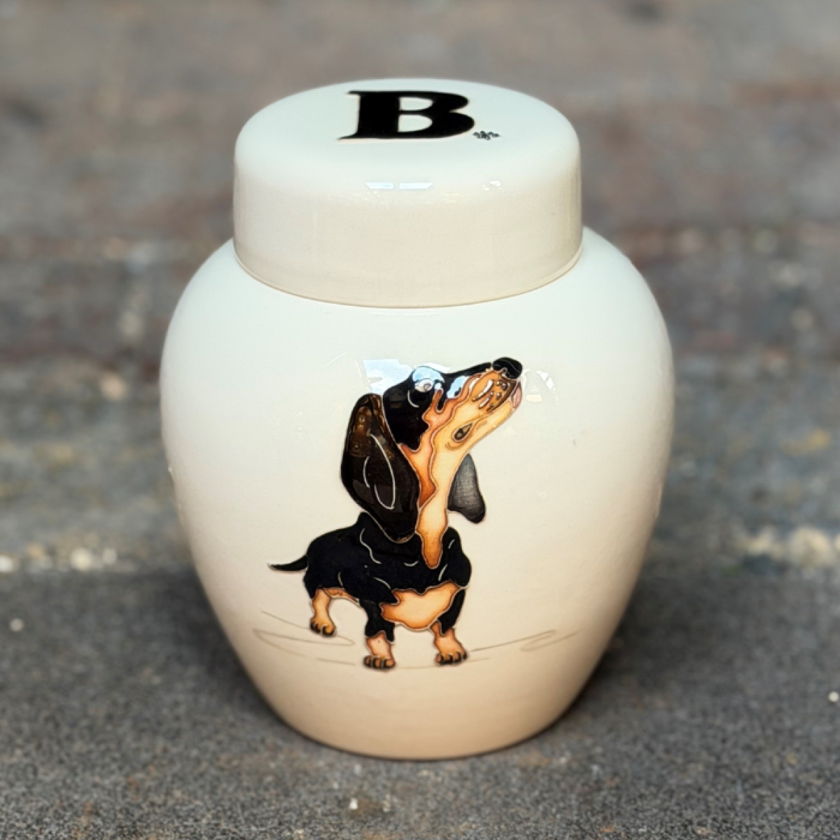 MOORCROFT - THE LOYAL COMPANION (DACHSHUND) GINGER JAR