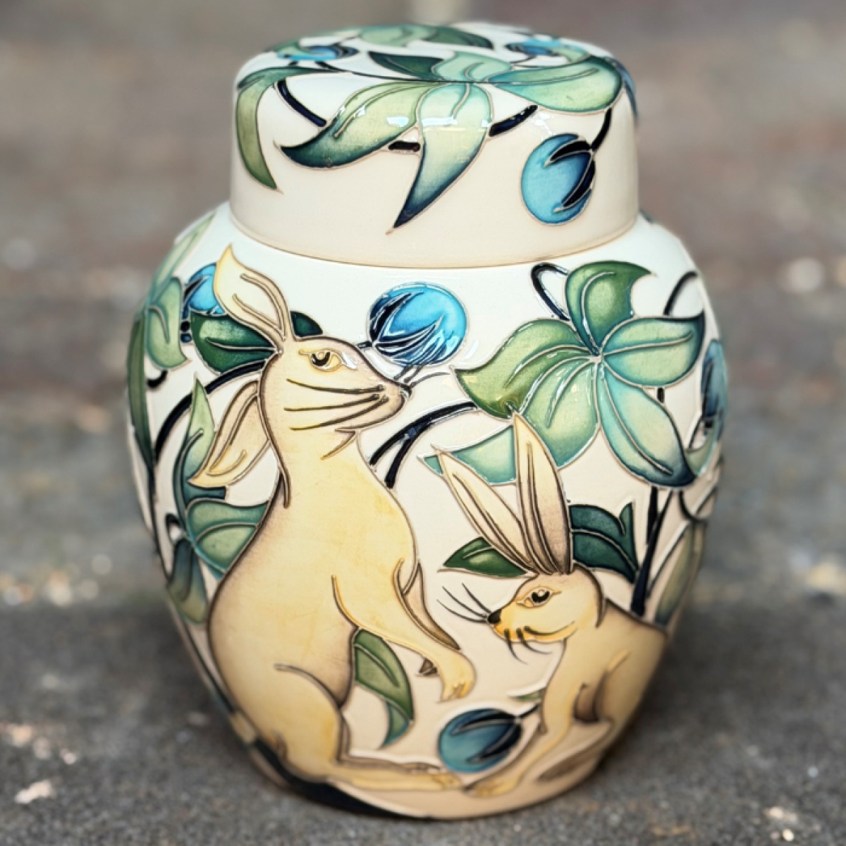 MOORCROFT - CHELSEA HARES - GINGER JAR