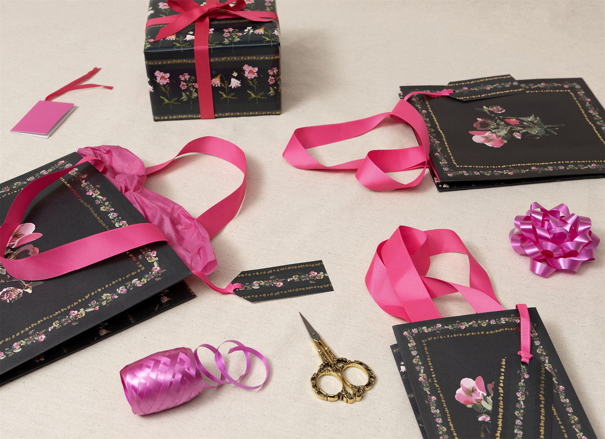 BLOOM NOIR PERFUME BAG