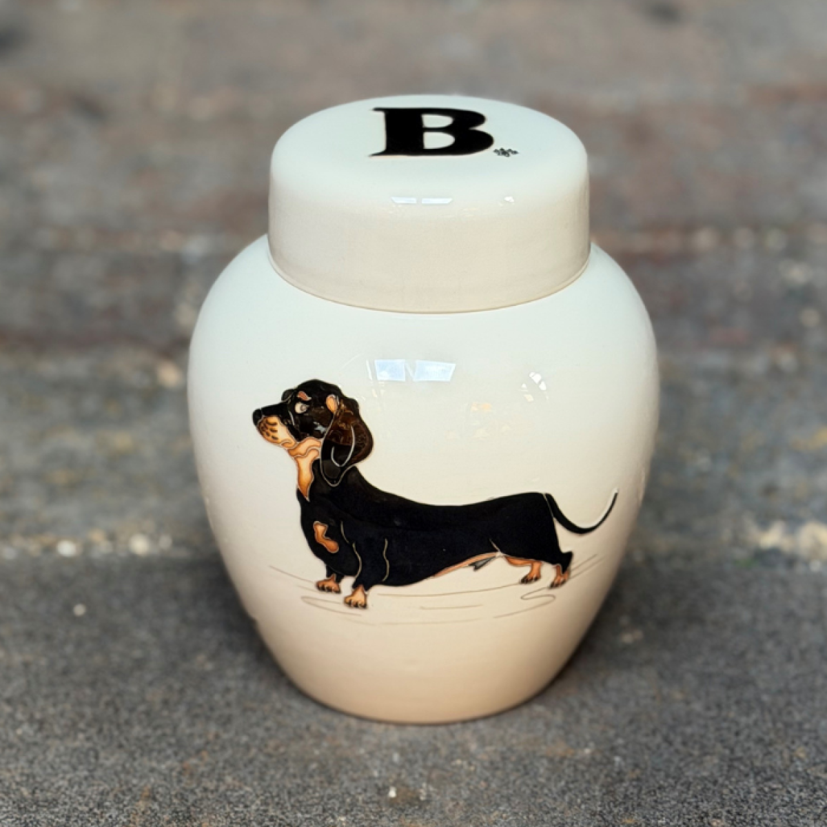 MOORCROFT - THE LOYAL COMPANION (DACHSHUND) GINGER JAR
