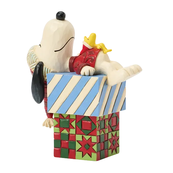 SNOOPY DREAMING OF CHRISTMAS